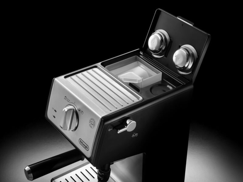 De’Longhi ECP35.31 Barista Pump Espresso Machine – Traditional Coffee & Cappuccino Maker with Adjustable Milk Frother, 1 L Water Tank (Black) - Image 22